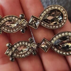 Elegant Heidi Daus Crystal Teardrop Dangle Earrings - Smoke Gray